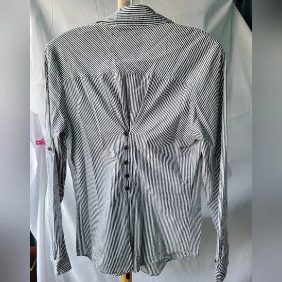 YDE Button Up Stripes Pinstripes Shirt Long Sleeves Button Back Collar  Medium - Picture 11 of 11